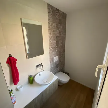 Large House With Generous Garden *