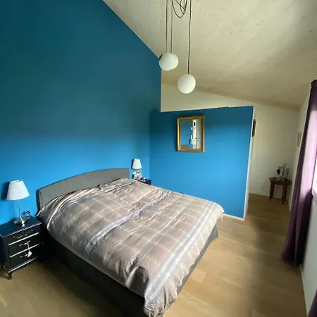 Villa Large House With Generous Garden